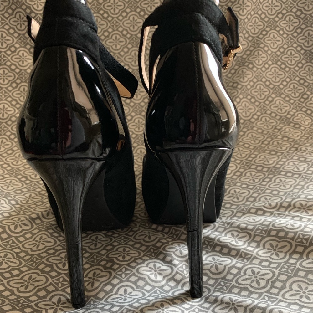 Jessica Simpson heels - Picture 3 of 6